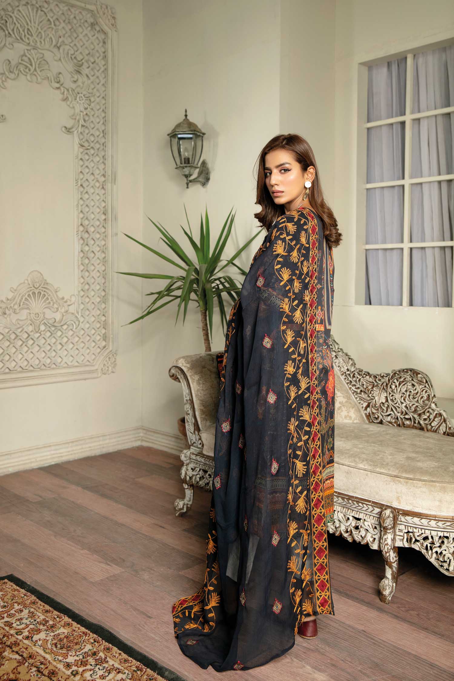 Retrin - Digital Printed & Embroidered Lawn 3 piece - Image 2