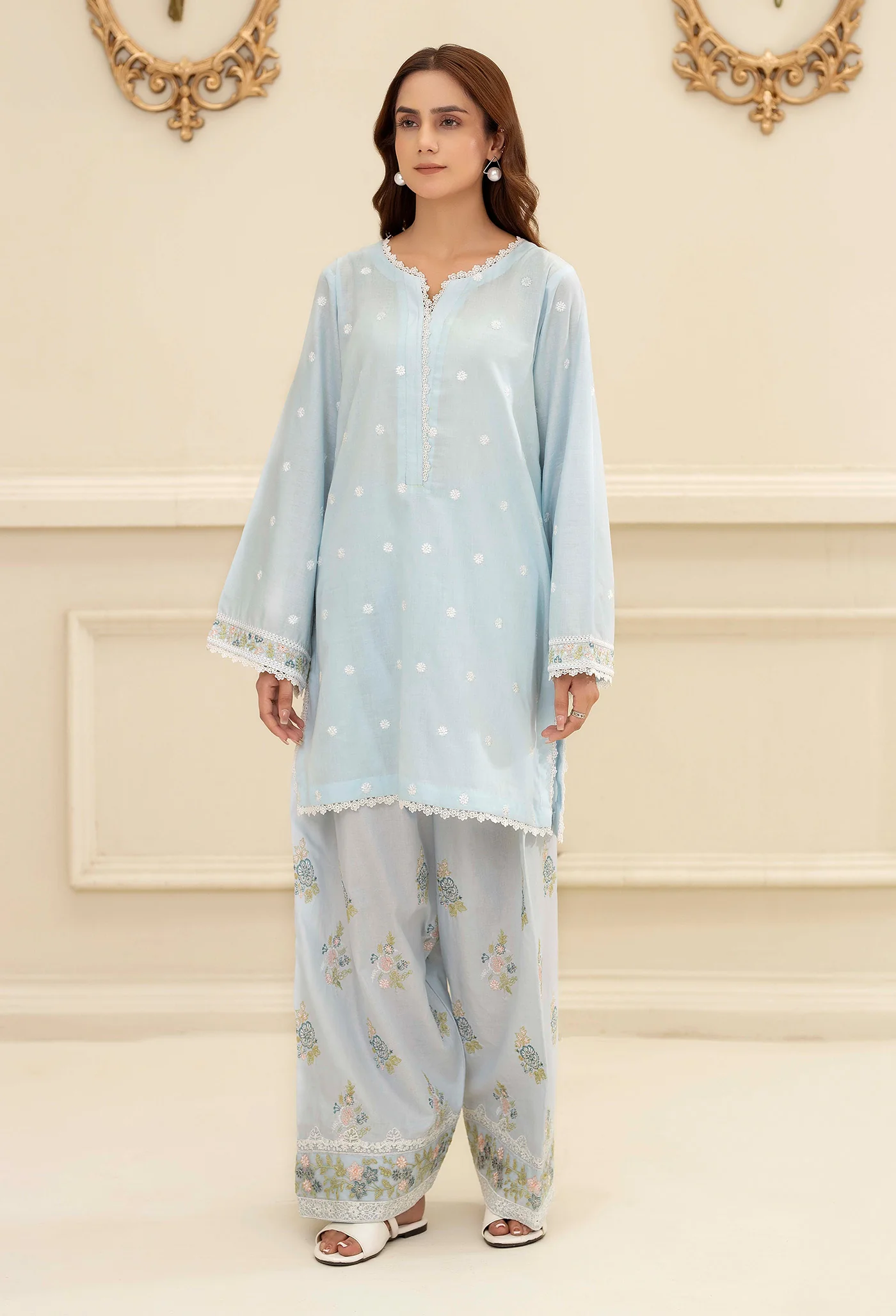 RTW 01 - Image 2