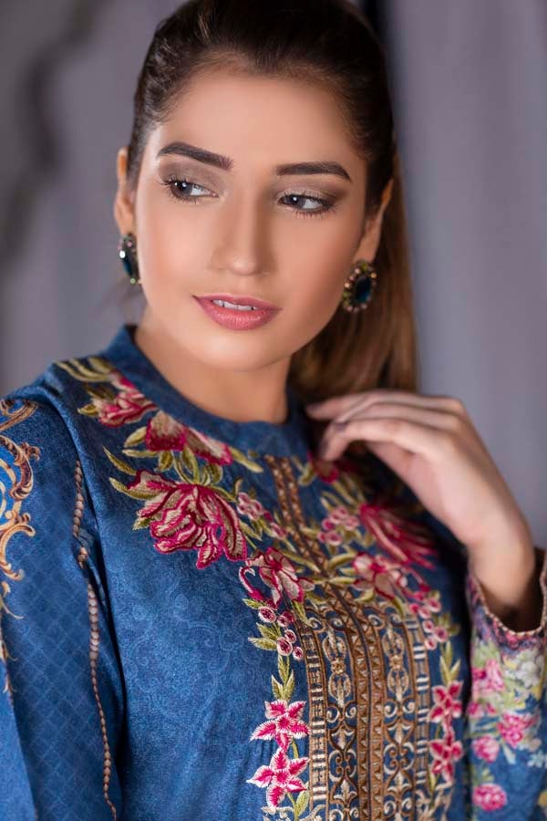 San Marino Digital Printed & Embroidered Karandi 3PC - Image 3