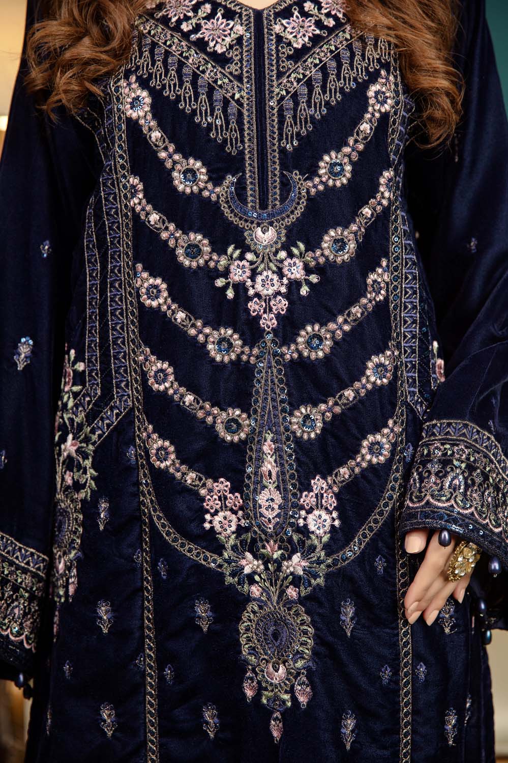 Sarlin - Stitched Embroidered Velvet 2PC - Image 4