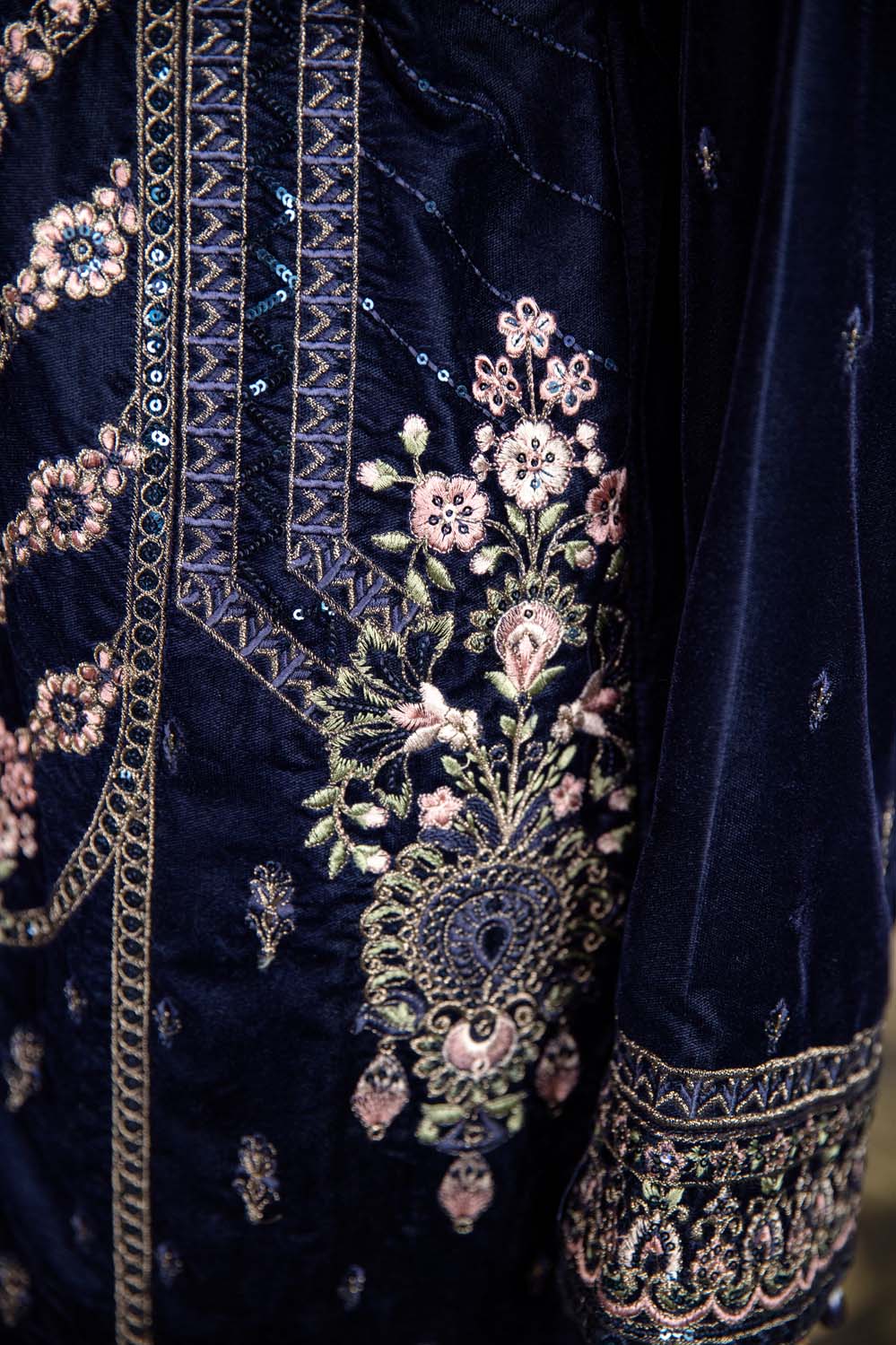 Sarlin - Stitched Embroidered Velvet 2PC - Image 7