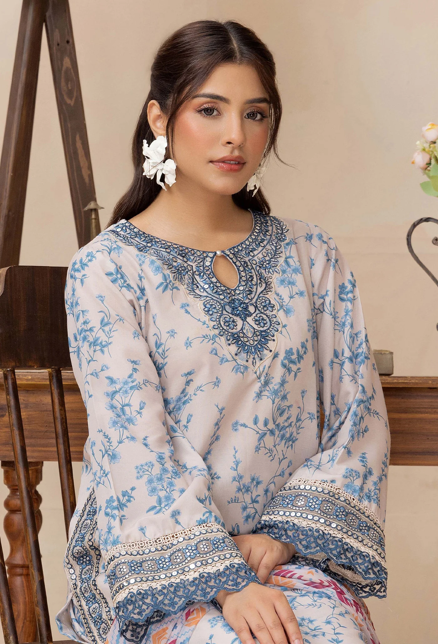 Satin Lawn 828213 - Image 4