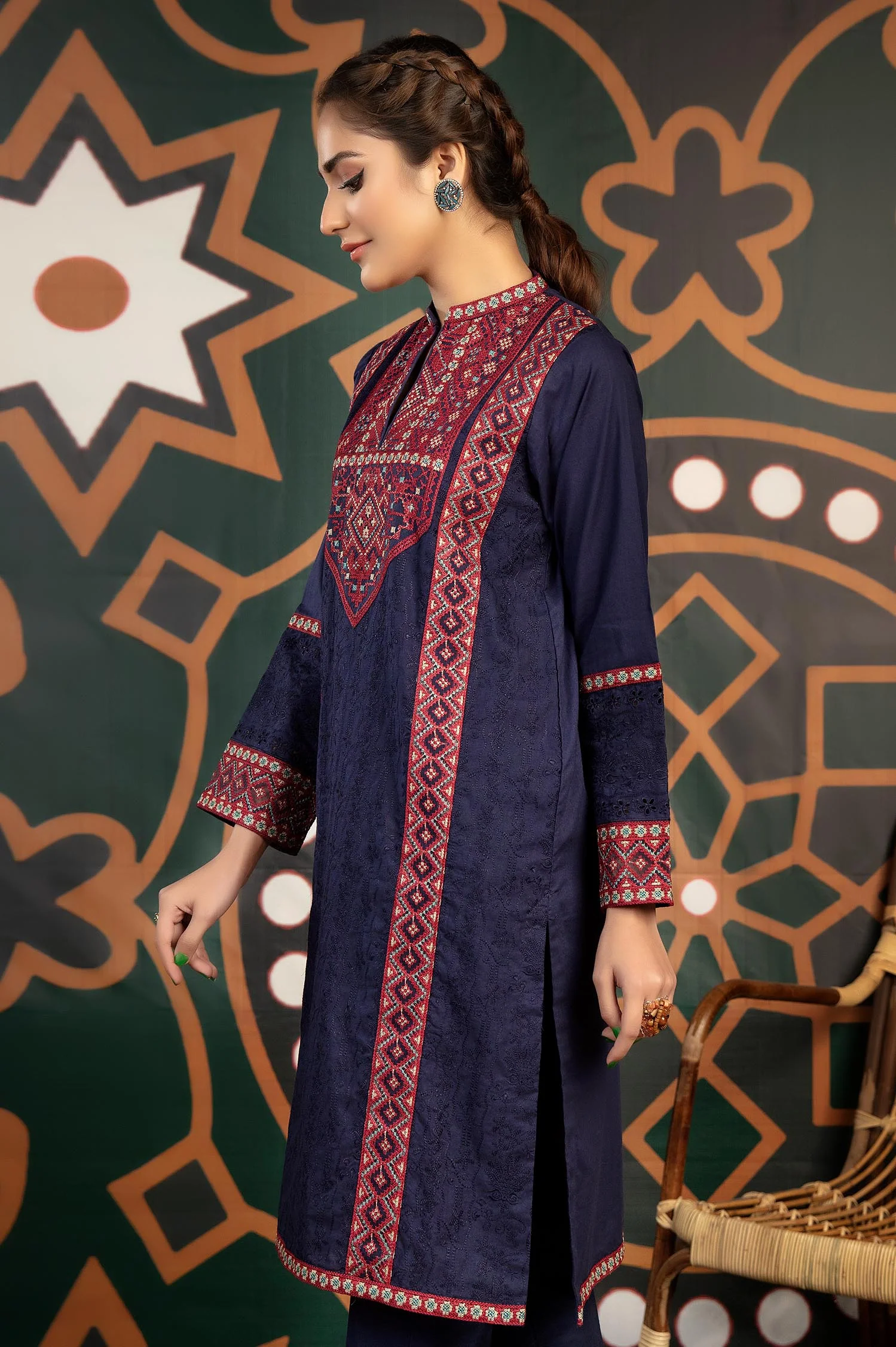 Sienna - Exclusive Embroidered Lawn Stitch Kurti - Image 2