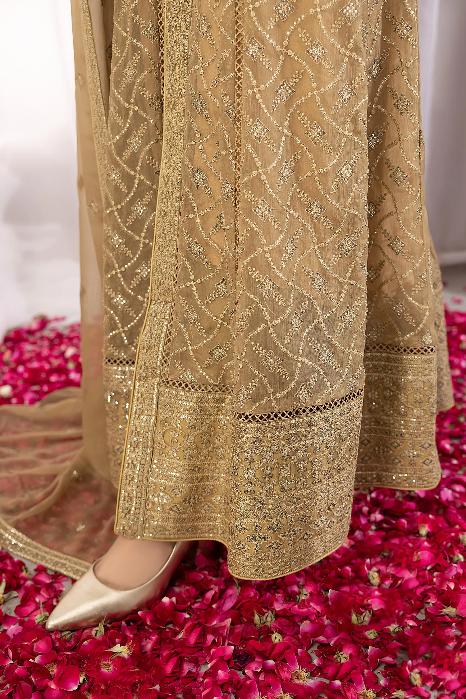 Sierry - Embroidered Chiffon Gown Pret 3PC - Image 4
