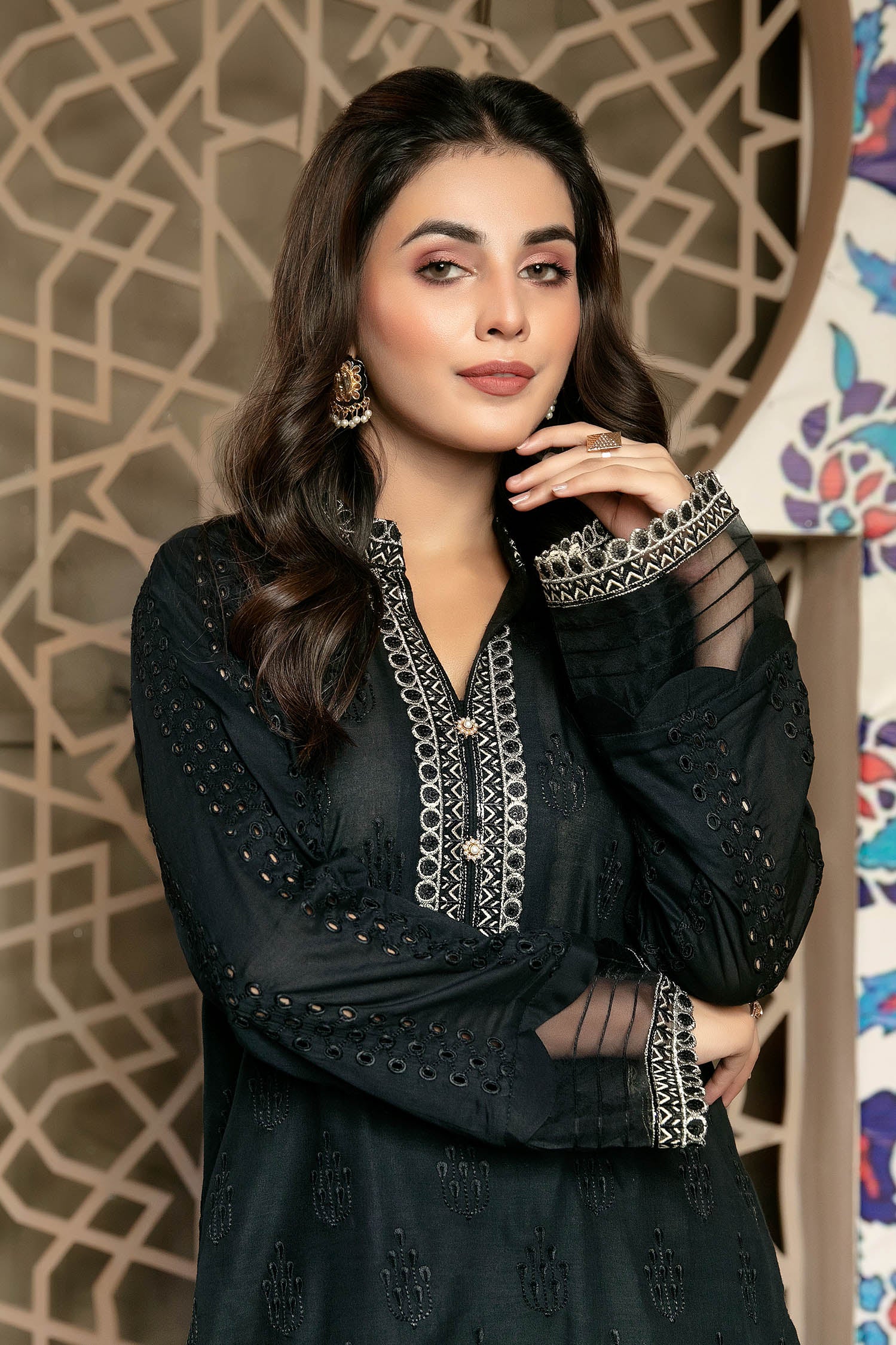 Sifar - Schiffli Embroidered Lawn Stitch Kurti - Image 3