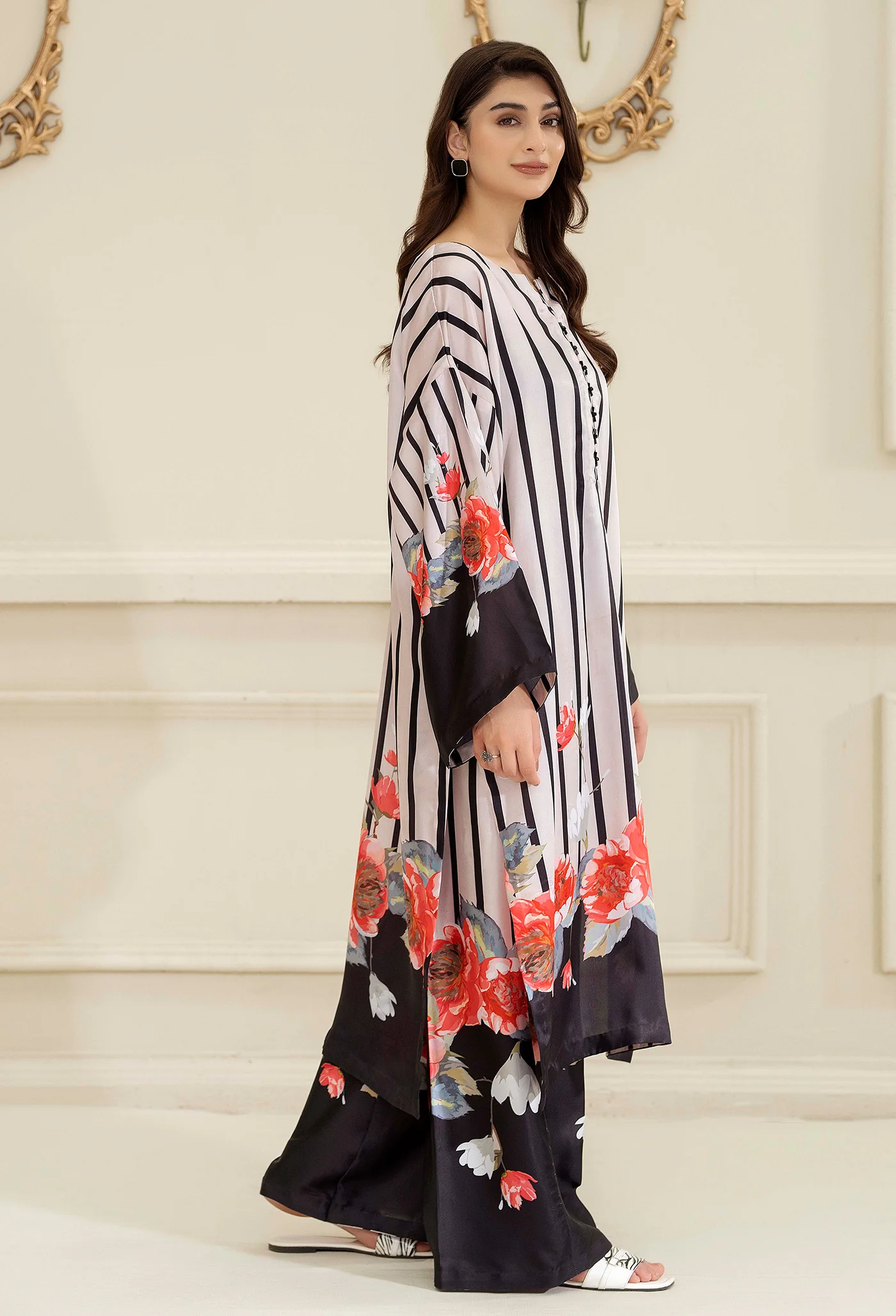 SILK 05 - Image 3