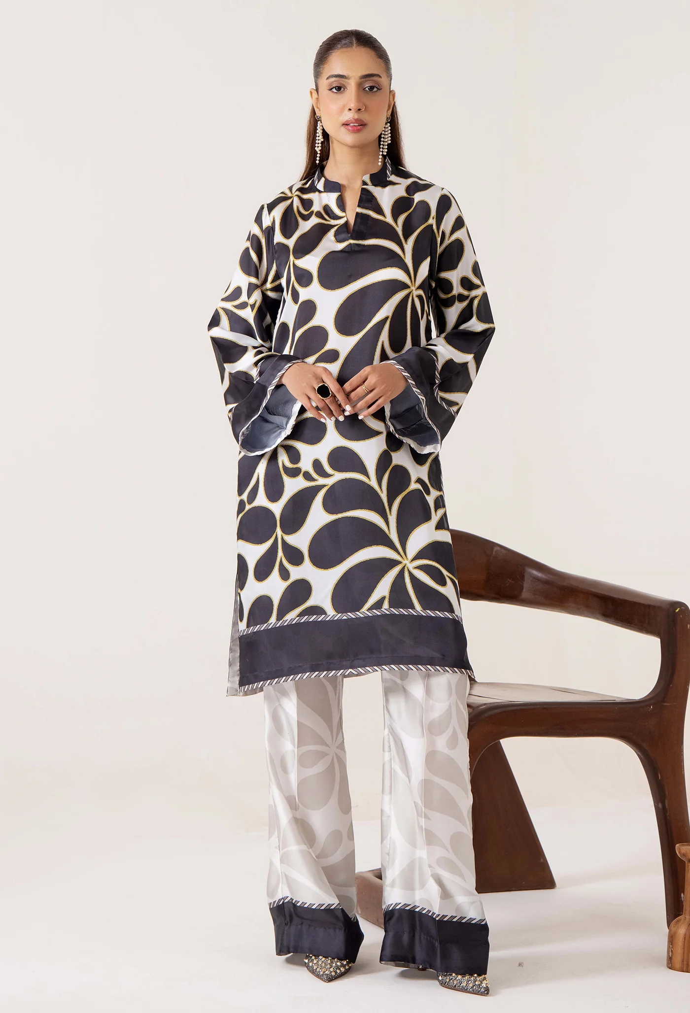 SILK 7672 - Image 2