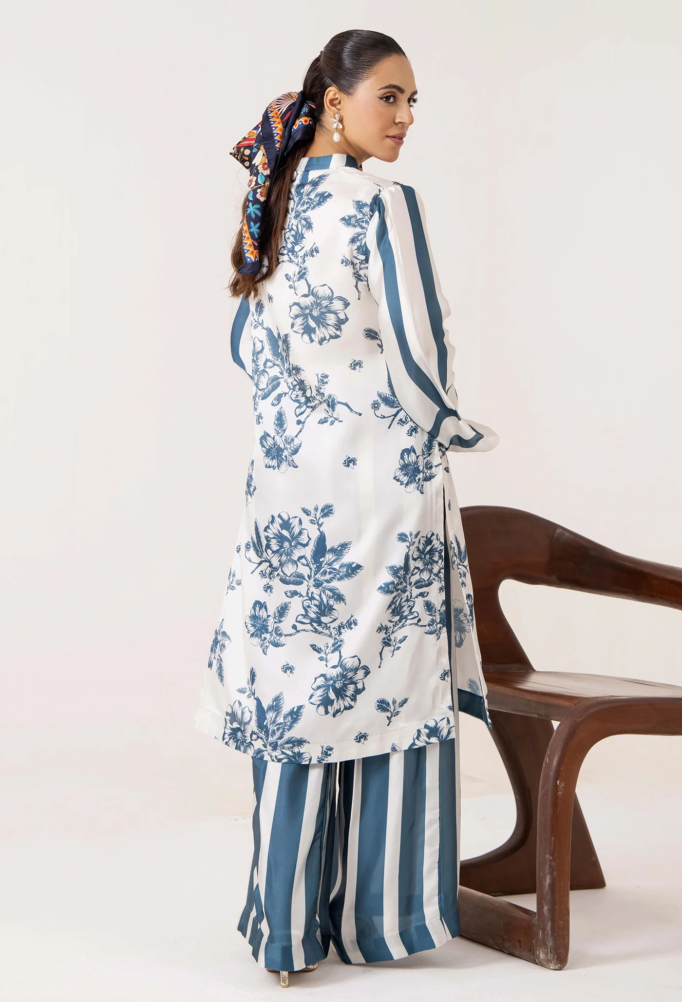 SILK 7675 - Image 4