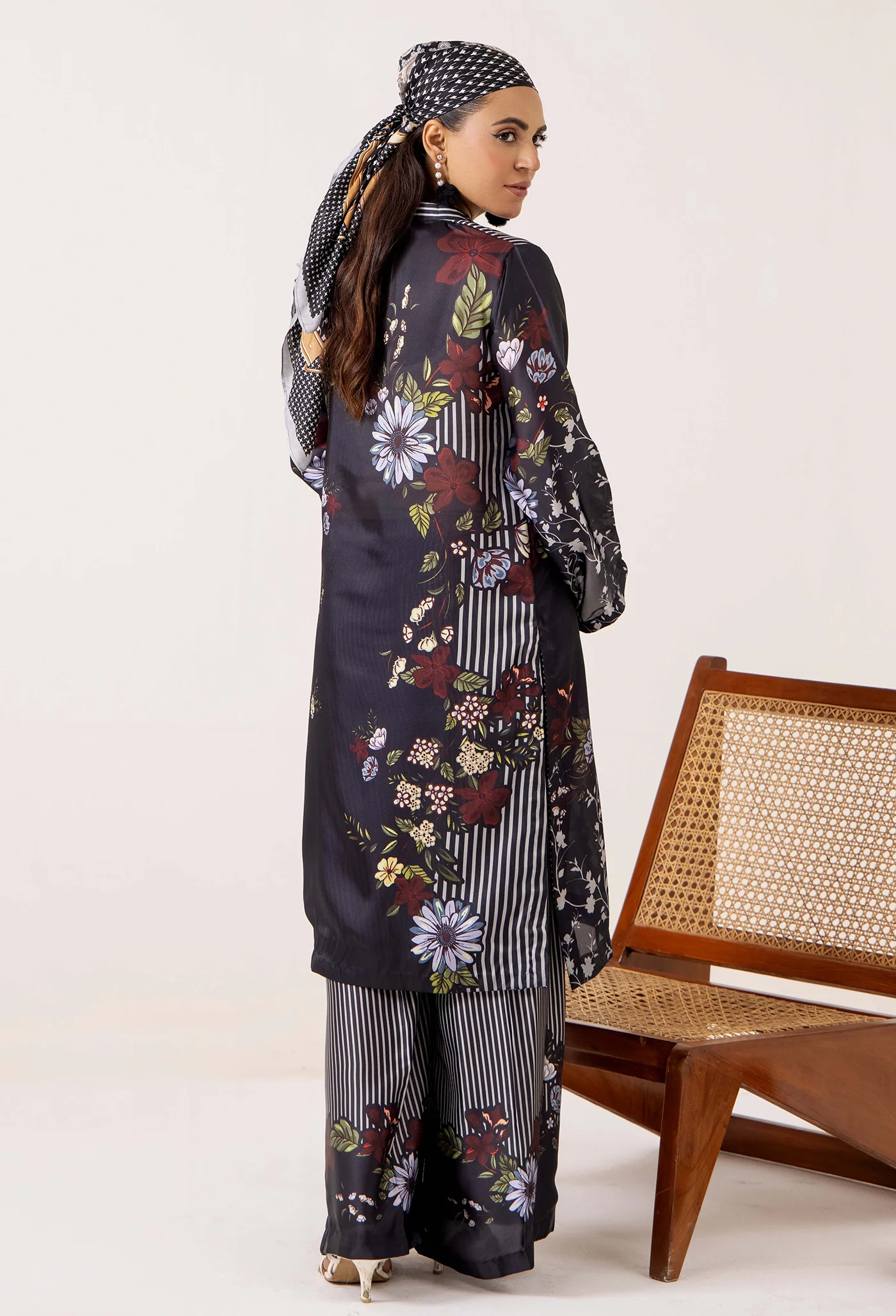 SILK 7677 - Image 3