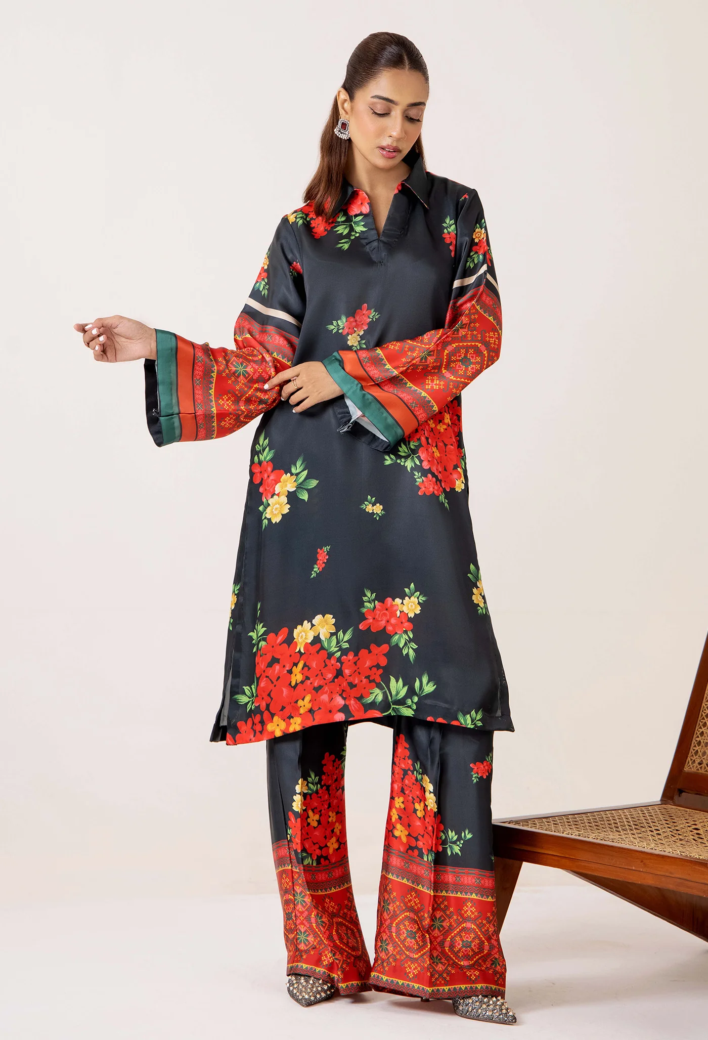 SILK 7682