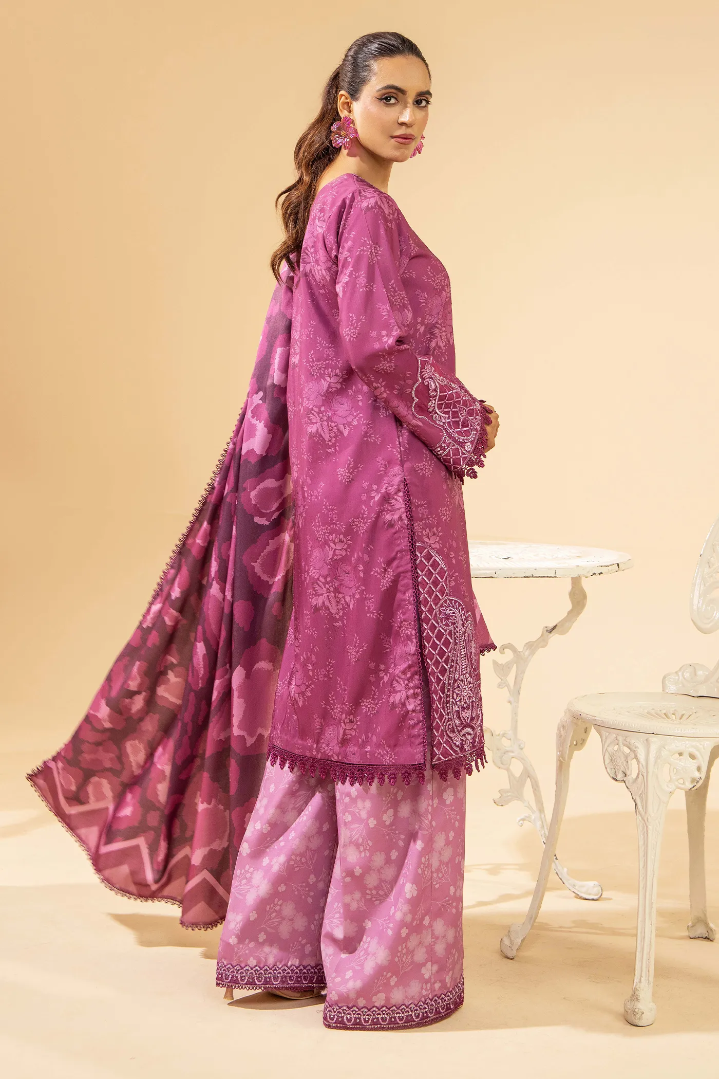 SLUB 7833 - Image 4