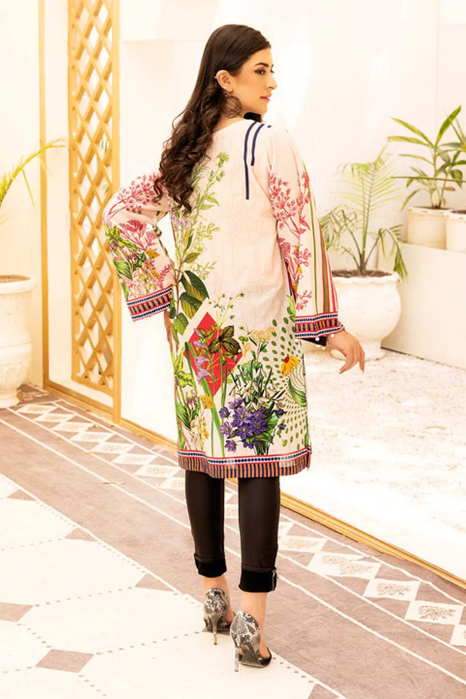 soft daze - Digital Printed Stitched Lawn Kurti - Image 2