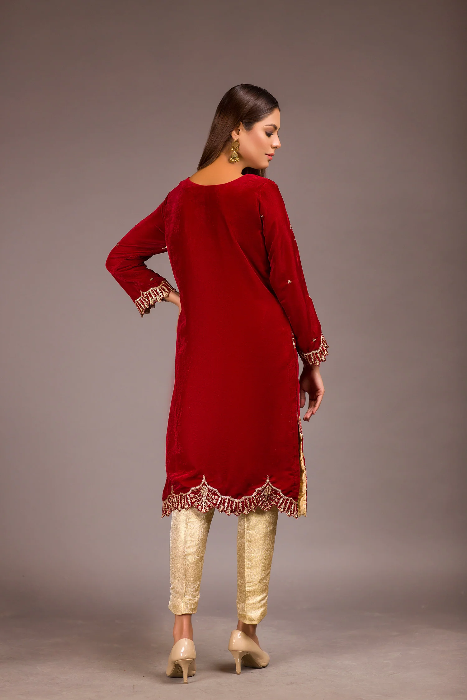 Swirt - Embroidered Velvet Unstitch Kurti - Image 2