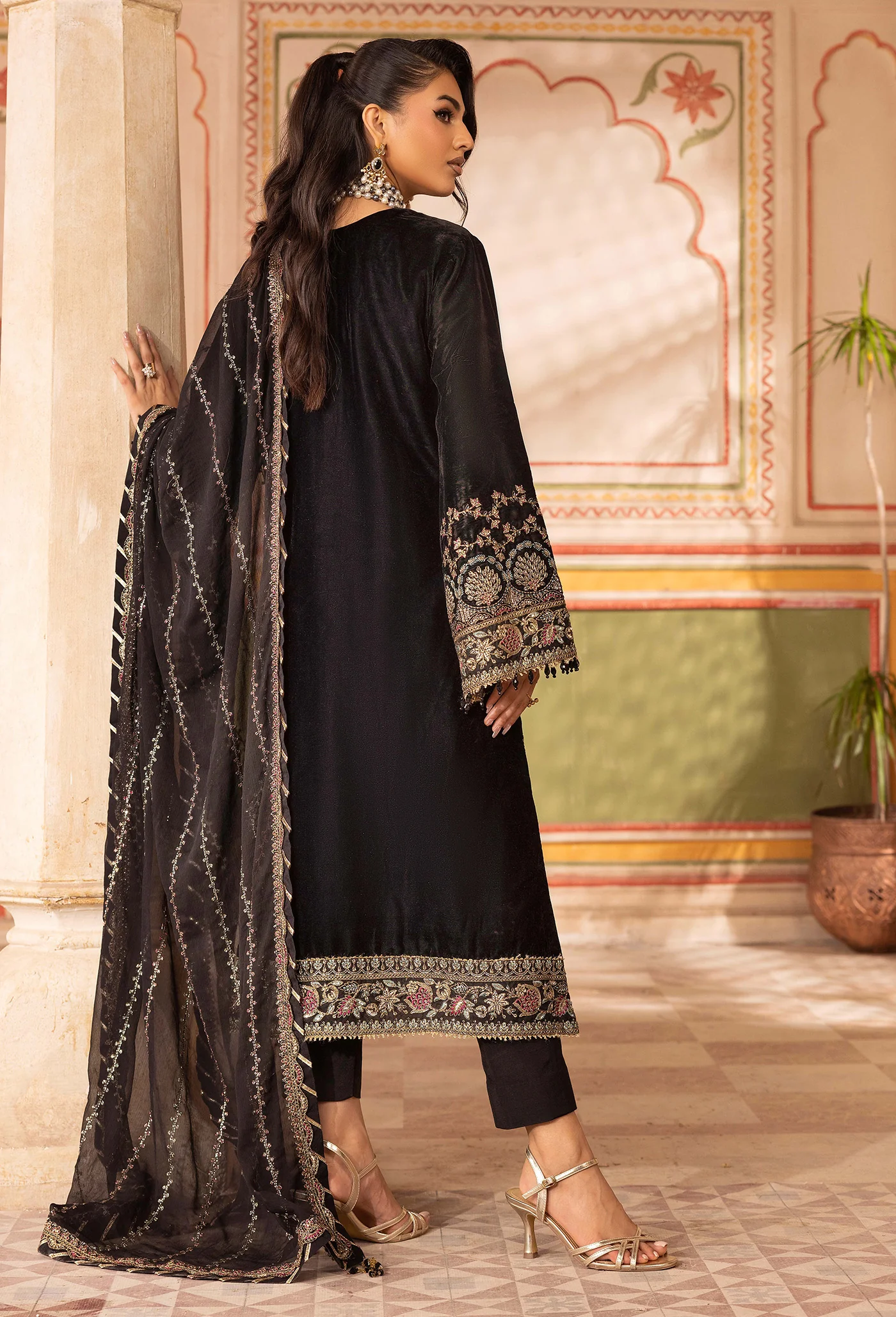 VELVET 7523 - Image 4