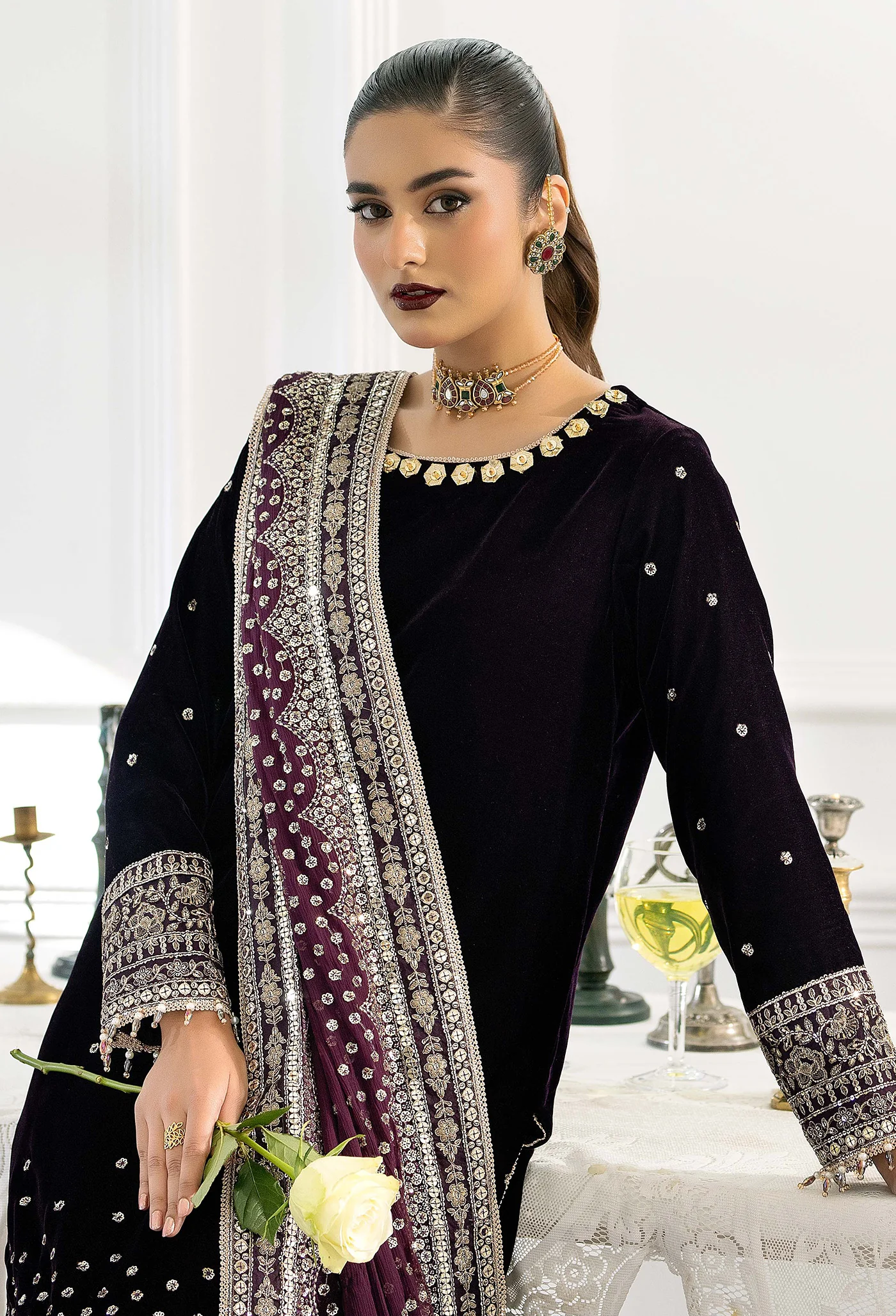 VELVET 7780 - Image 4