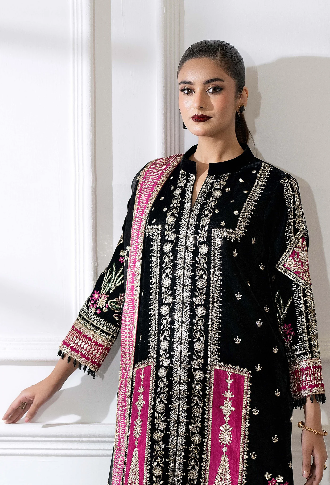 VELVET 7782 - Image 4