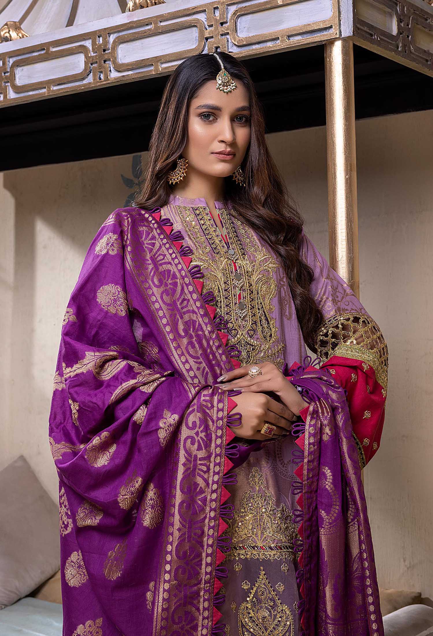 Wax flower - Schiffli Embroidered Jacquard Lawn 3PC - Image 3