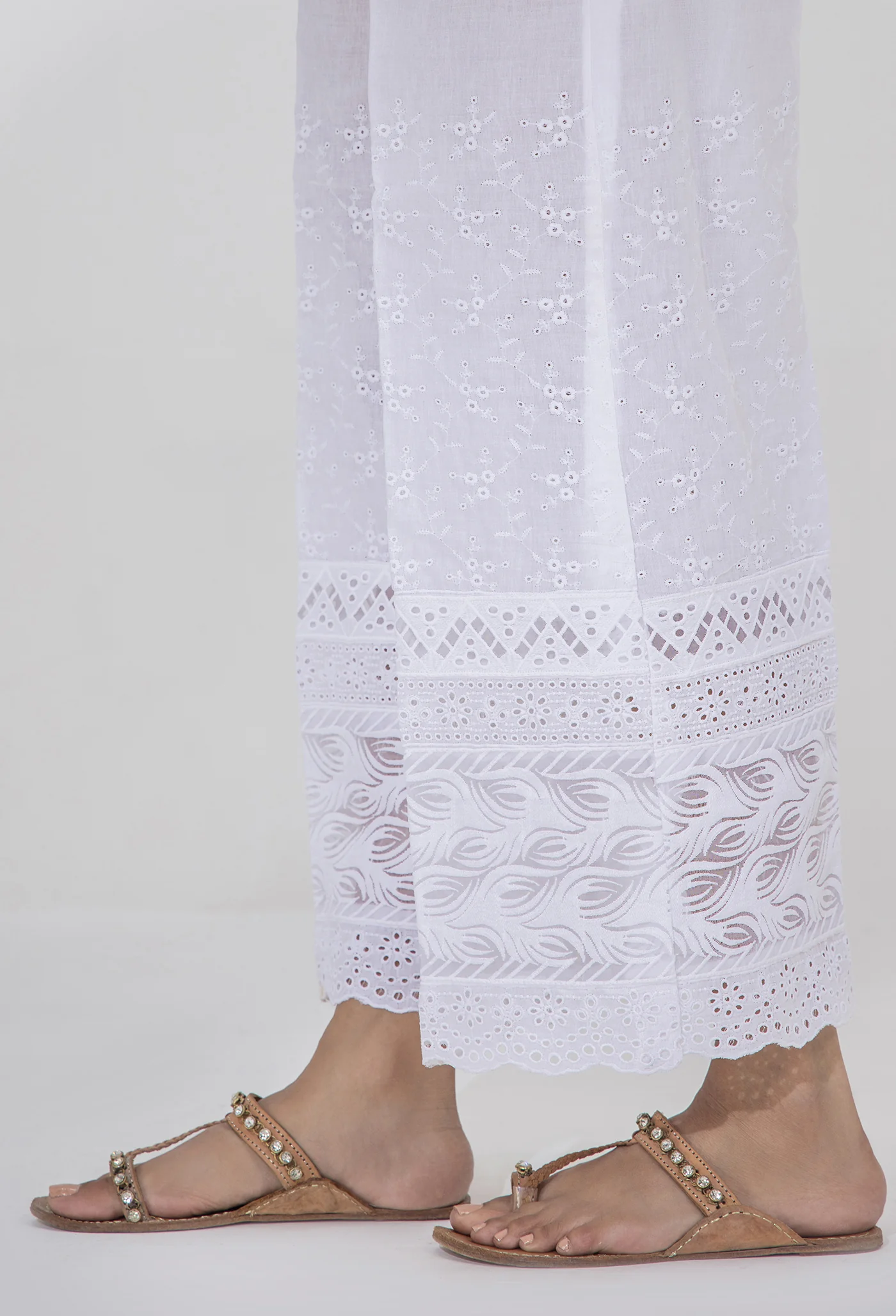 White Bottom 5212 - Image 2