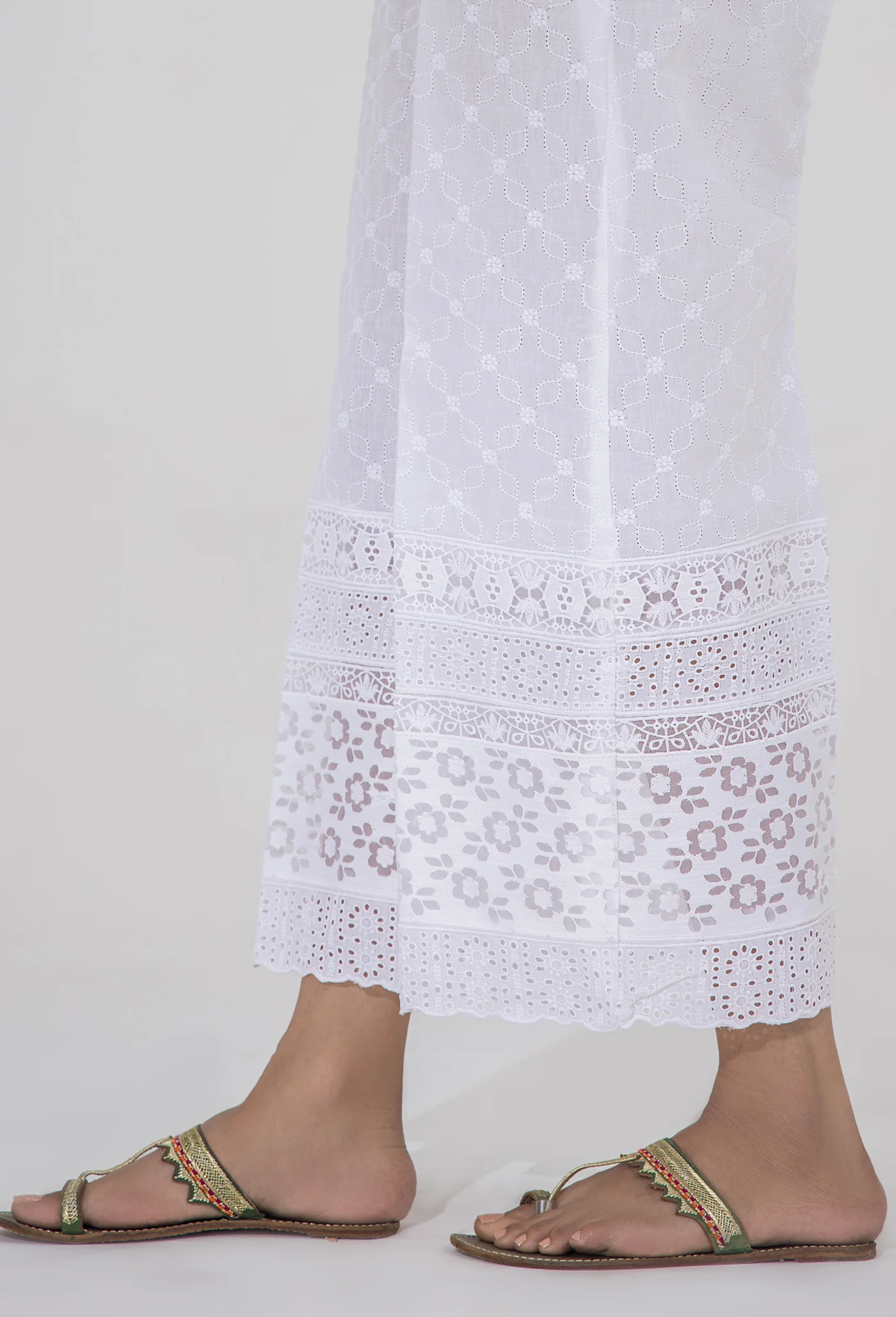 White Bottom 5218 - Image 2