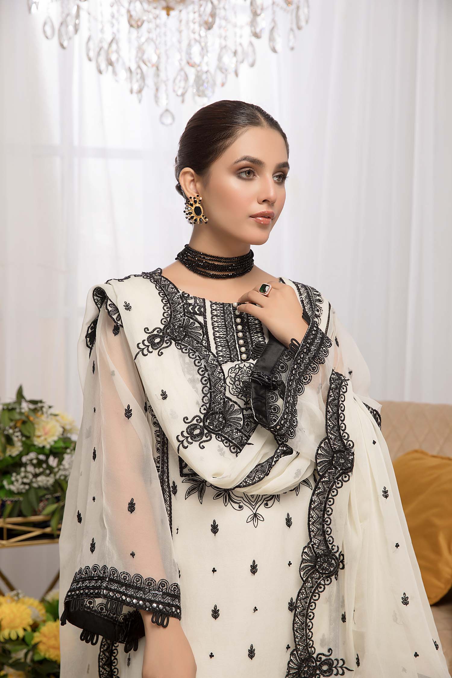 White Pearl - Luxury Pret 4PC - Image 3