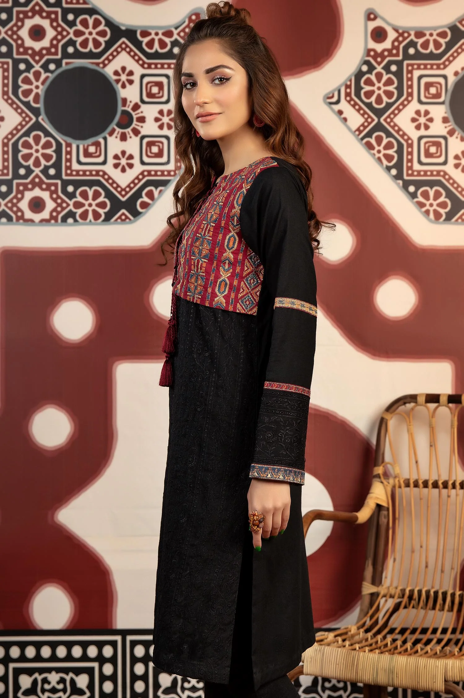 Woodsmoke - Exclusive Embroidered Lawn Stitch Kurti - Image 2